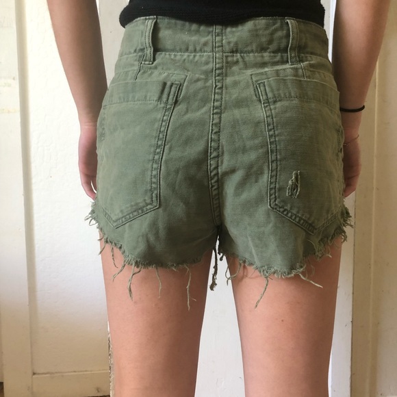 Free people army green shorts - Picture 2 of 3